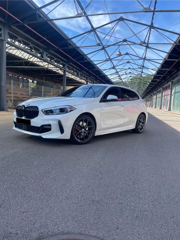 Image of BMW 120