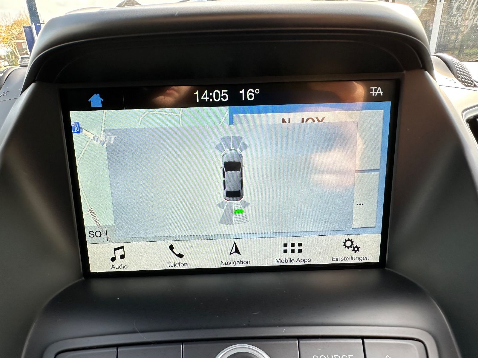 Fahrzeugabbildung Ford C-Max 1.0 EB Titanium Navi/SHZG/ParkPilot/GJR