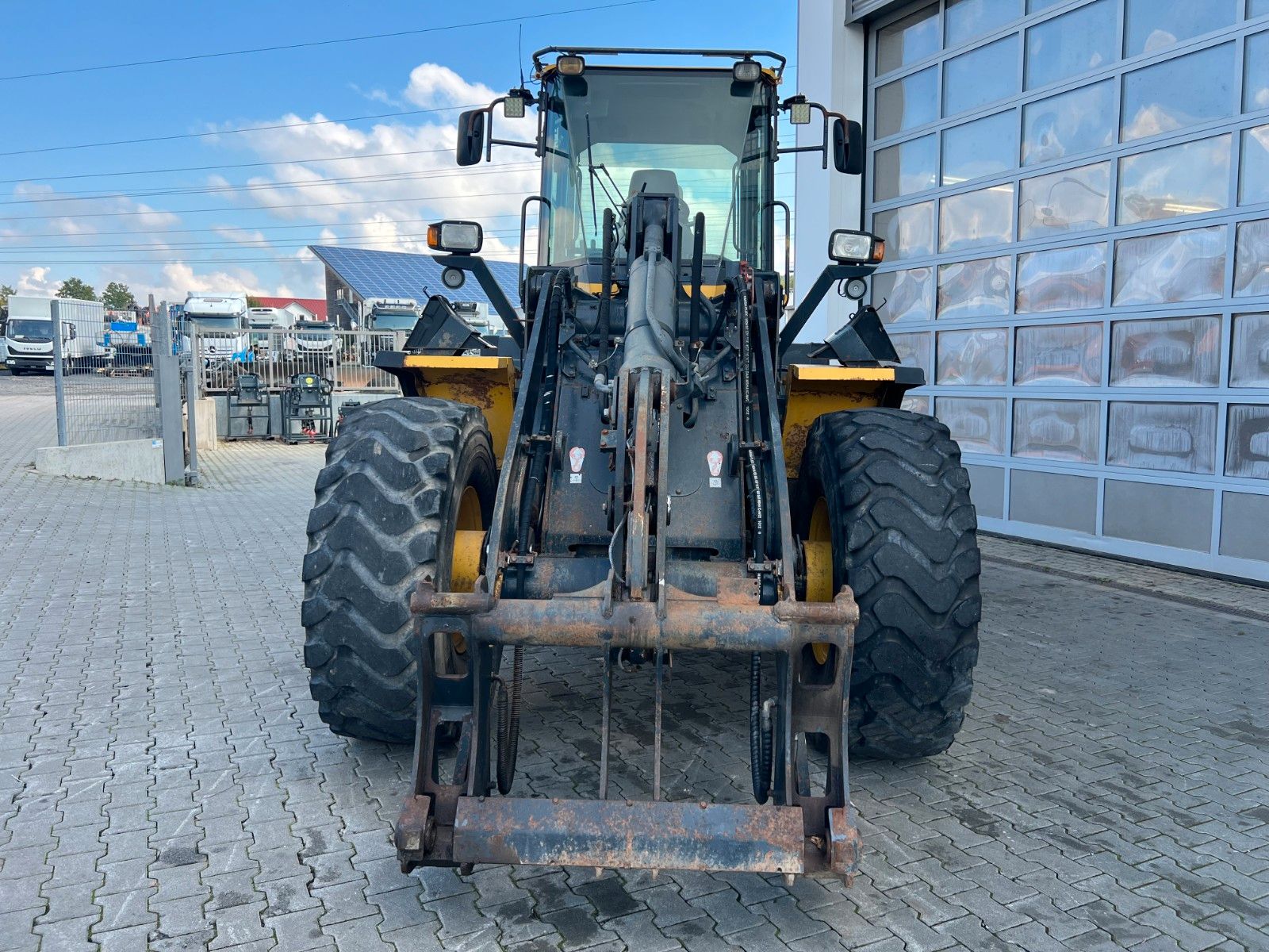 Fahrzeugabbildung Komatsu WA 250 PT - 5H / 12.390h /