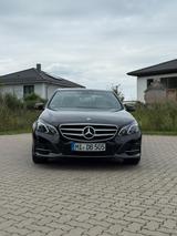 Mercedes-Benz Mercedes E 300 BlueTEC Hybrid  - Mercedes-Benz E 300: Bluetec