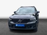 Volvo XC40 B4 B DKG Ultra Dark - Volvo XC40: Ultra Dark