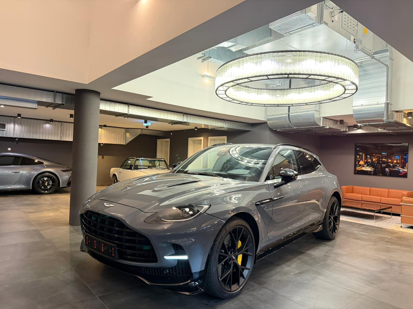 Aston Martin DBX 707  F1  2025 FACELIFT BOWERS & WILKENS/ NEU