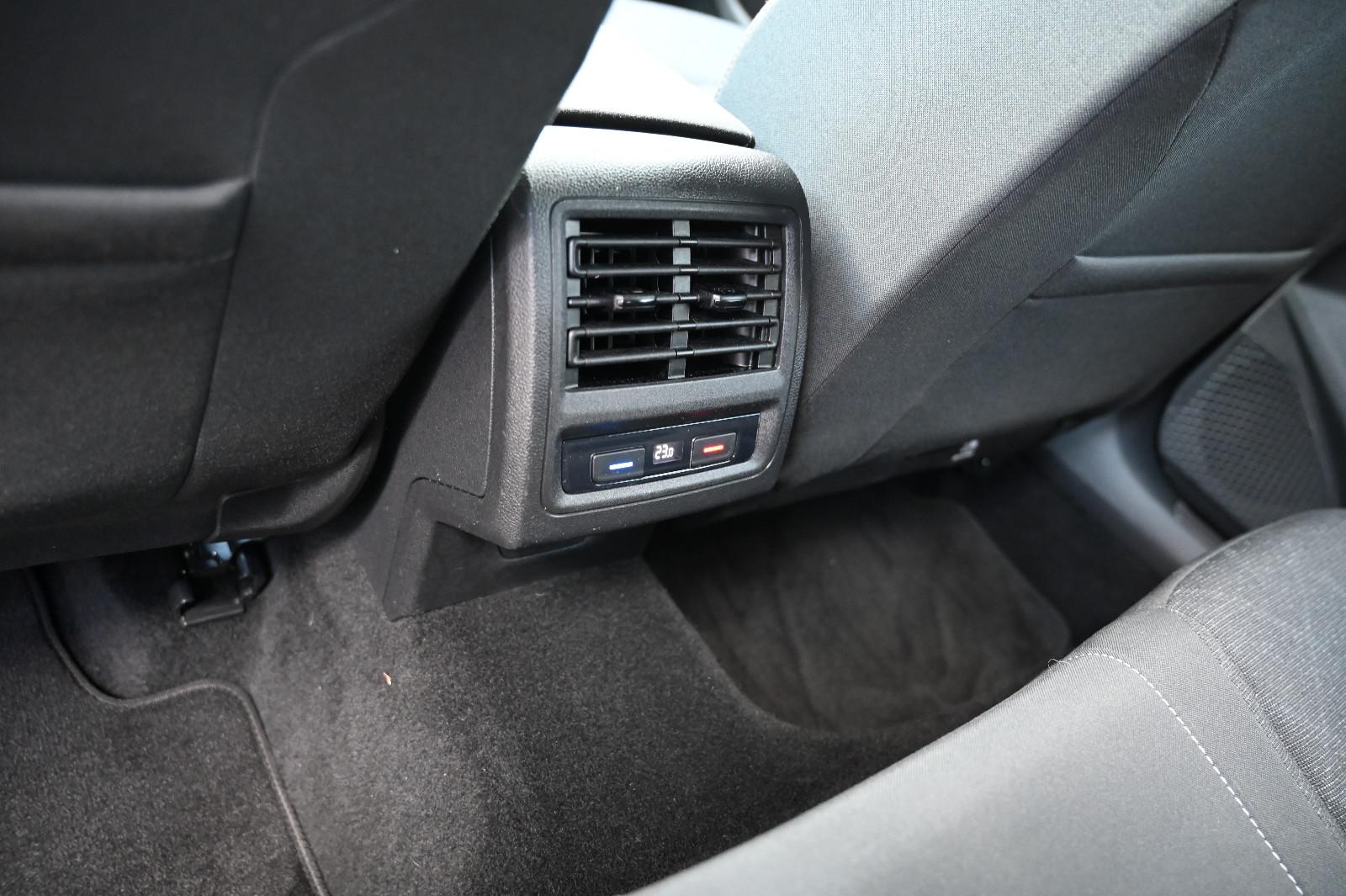 Volkswagen Golf VIII Lim. 1.5 TSI Life Navi LED PDC CarPlay, миниатюра 20
