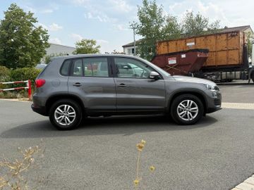 Volkswagen Tiguan - 8