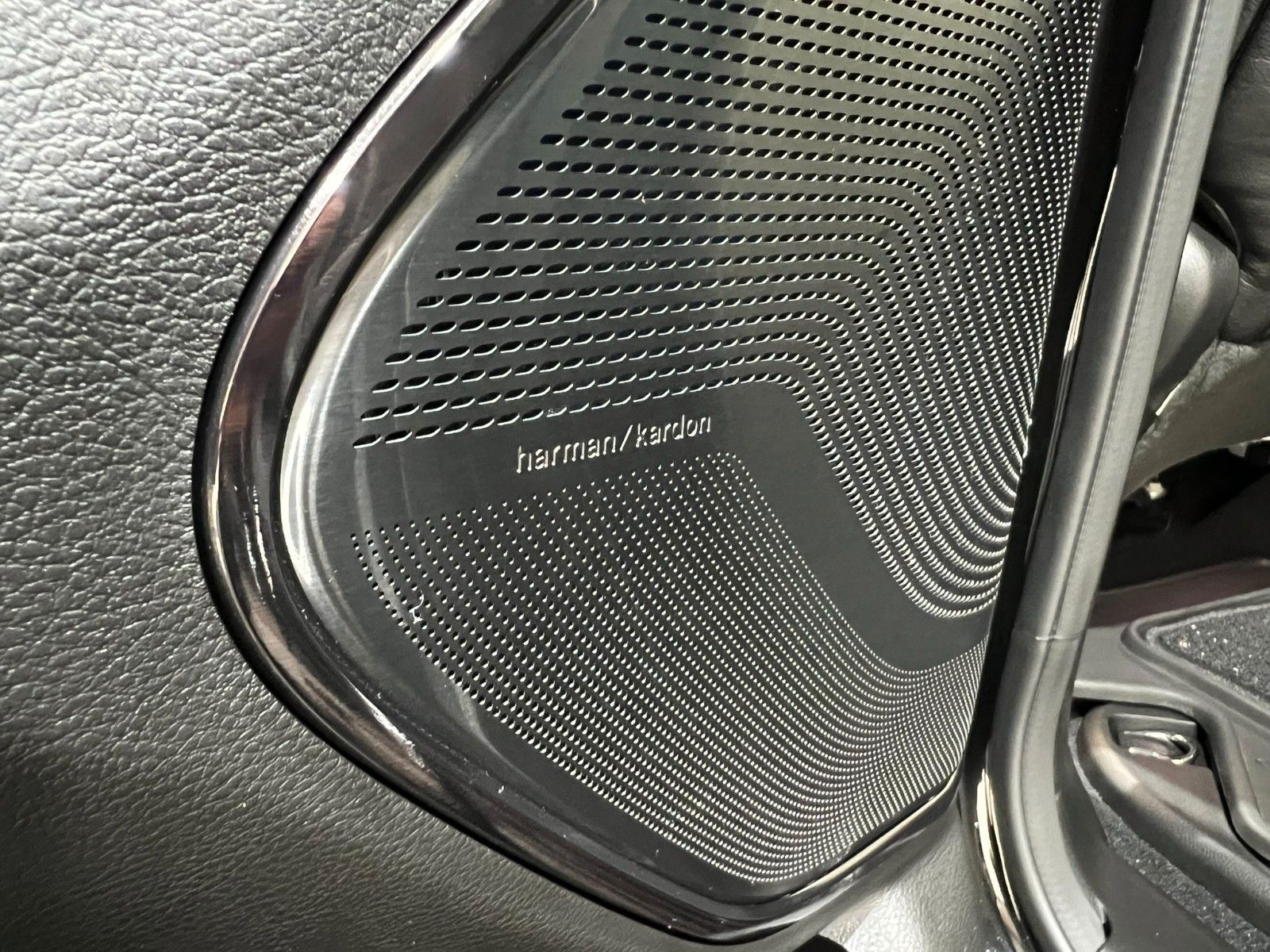 Fahrzeugabbildung Dodge RAM 1500 Limited Night  H/O 3.0L / MFT
