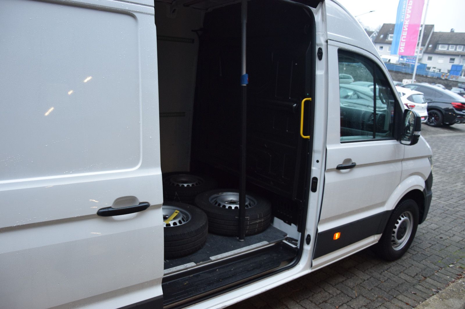 Fahrzeugabbildung Volkswagen Crafter Kasten 35 lang Hochdach FWD LED Navi Atm