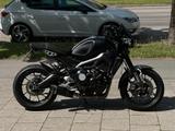Yamaha XSR 900 - Komplettumbau - mattschwarz - Offers