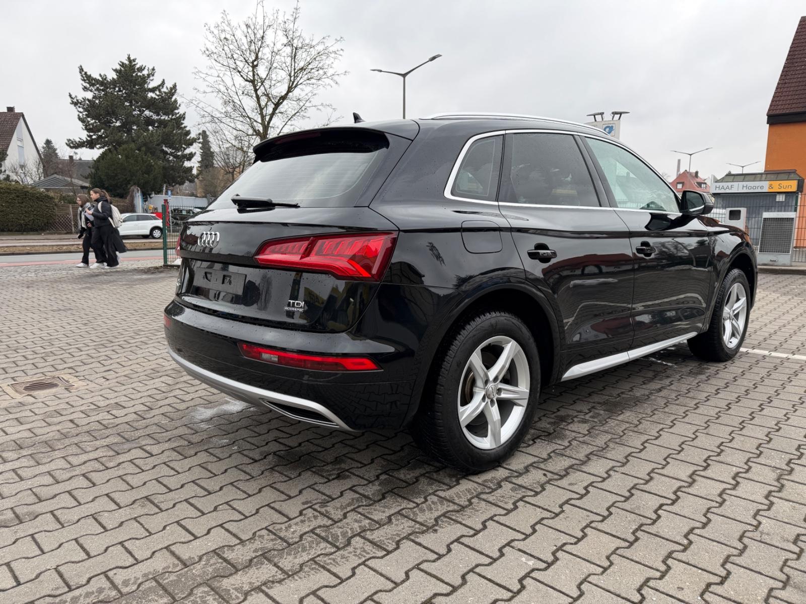 Audi Q5 quattro sport Leder Navi
