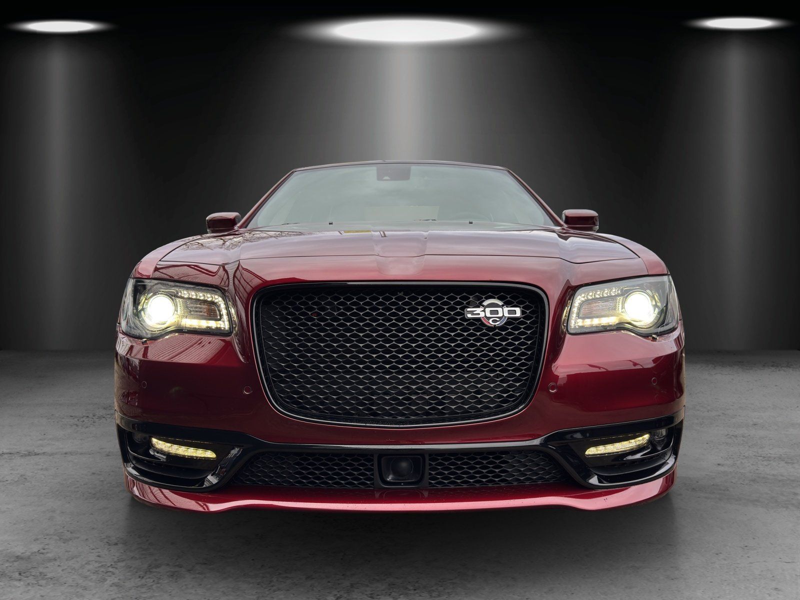 Fahrzeugabbildung Chrysler 300C Final Edition 6.4 Hemi V8/LED/PANO/LEDER