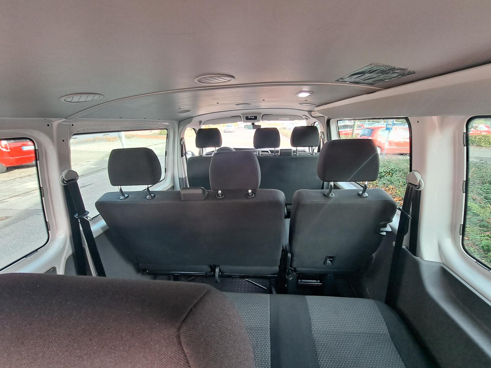 Volkswagen T6.1 9-Sitze*Klima*PDC*Scheckheft*8fach*HUneu