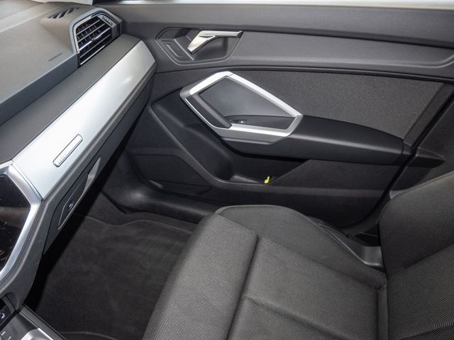 Q3 Sportback 35 TFSI S line PDC SHZ AHK ACC LED