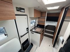 Bürstner Signature SFT 7.0 Solar Markise Küchen Paket Pr.