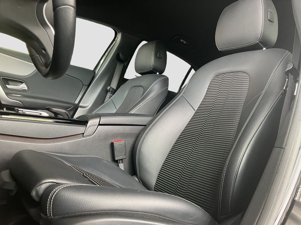 Fahrzeugabbildung Mercedes-Benz A 250 e PROGRESSIVE*AHK*LED*NAVI*DAB*SITZH