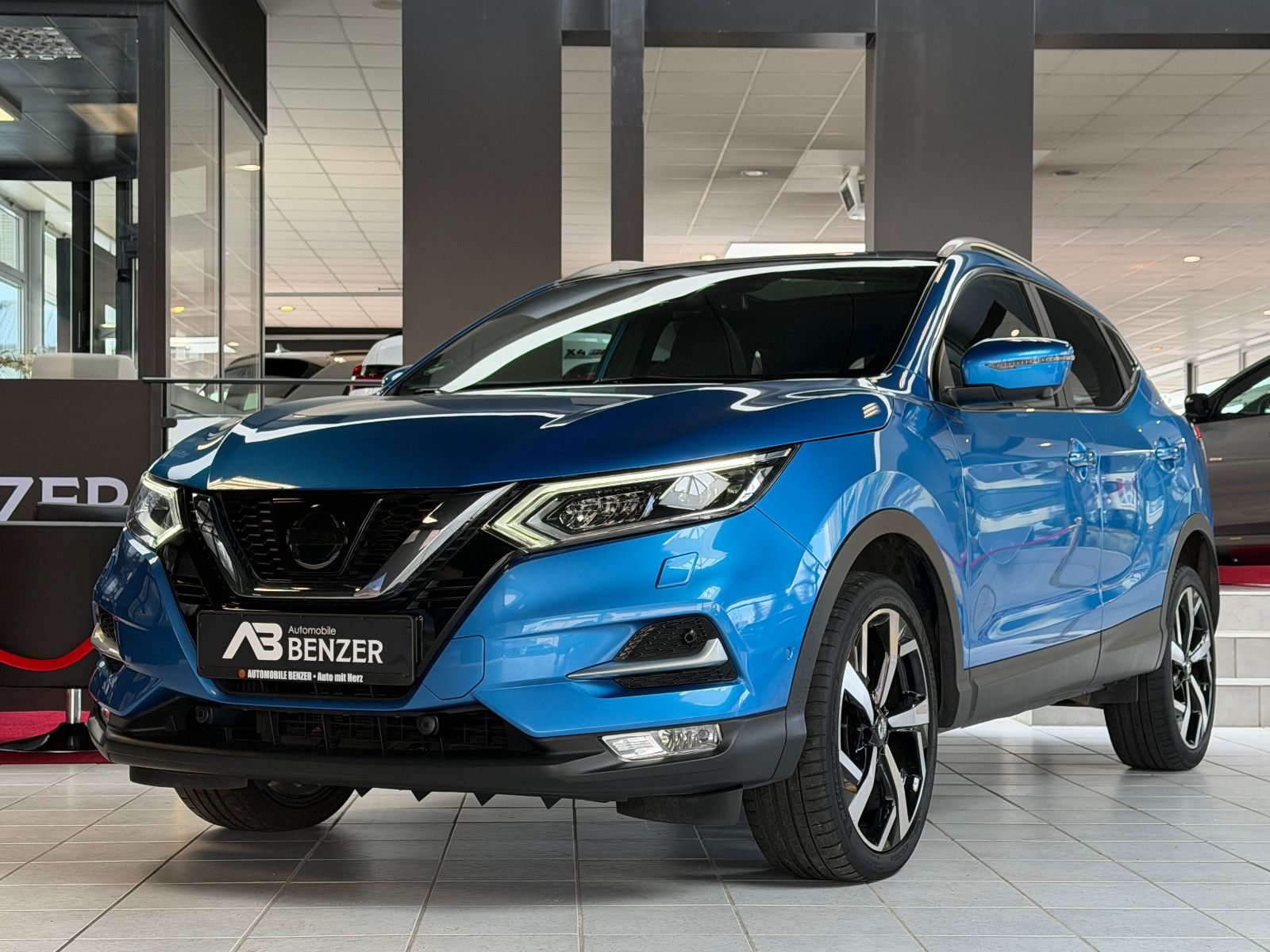 Fahrzeugabbildung Nissan Qashqai Tekna /GLASDACH/360°/MEMORY/NAVI