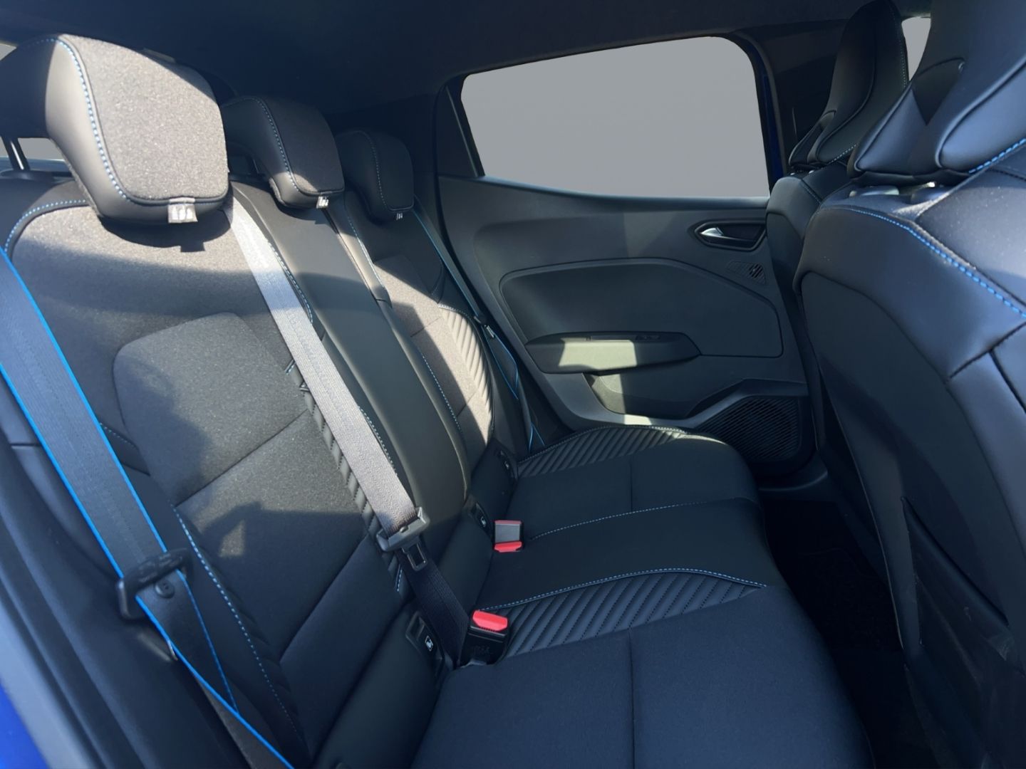 Fahrzeugabbildung Renault Clio V Esprit Alpine 1.0 TCe 90 EU6e Navi digita