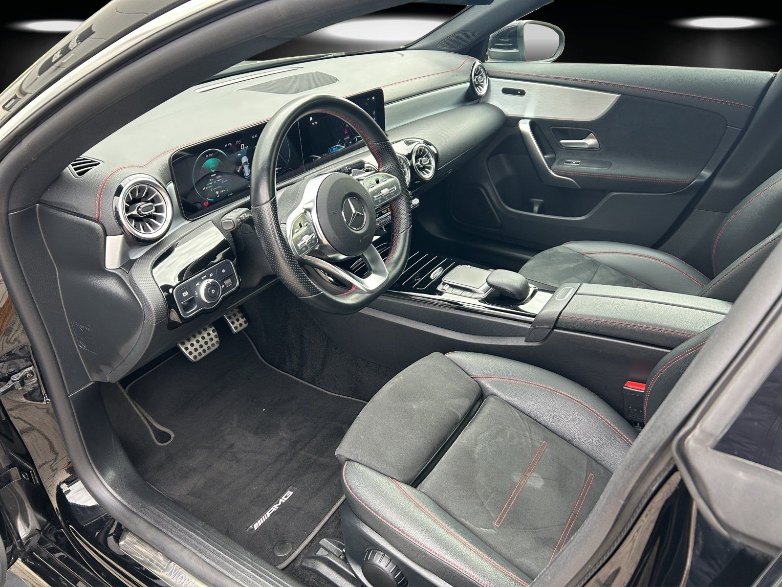 Fahrzeugabbildung Mercedes-Benz CLA250e SB AMG Pano DISTRO Busin AHK HighEndMBUX
