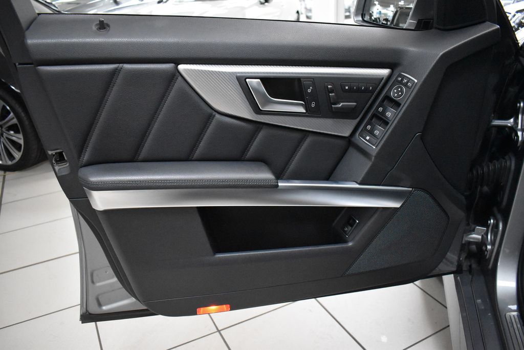 Mercedes-Benz GLK 350 CDI 4M MEMORY KAMERA PANO SCHECKH TOTW