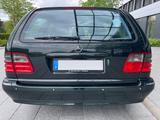 Mercedes-Benz E 320 T Avantgarde Comand Xenon Scheckheft  - Mercedes-Benz E 320 bis 20.000 Euro