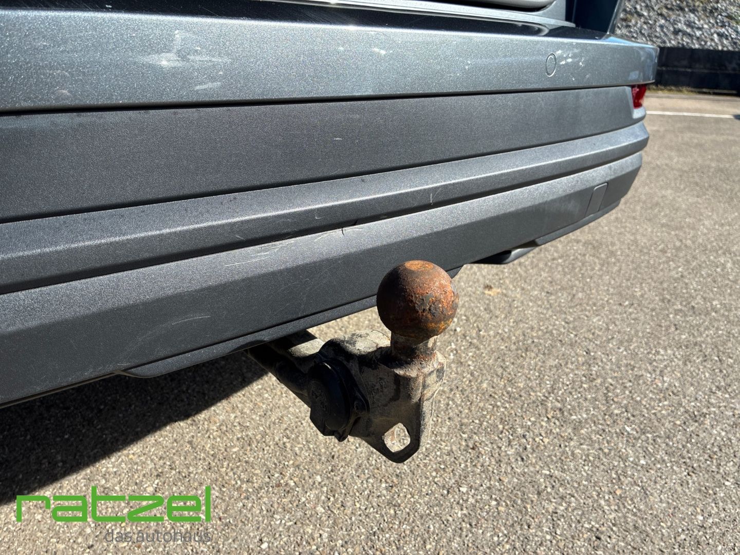 Fahrzeugabbildung SKODA Karoq Tour 4x4 Ambition TDI 2.0 ALLRAD AHK LED N