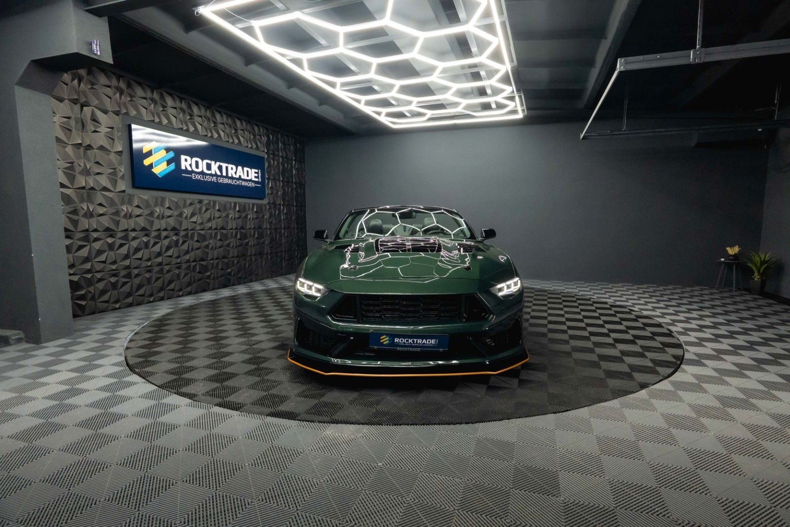 Fahrzeugabbildung Ford Mustang Cabrio DARK HORSE RockTrade Edition 19%