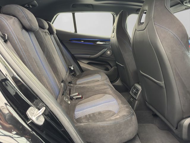 Fahrzeugabbildung BMW X2 M 35i xDrive Sportautom.+Pano+Cam+ACC+HUD+H&K
