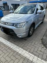 Mitsubishi Outlander 2.2 DI.D Invite 2013 - Mitsubishi Outlander in Bielefeld