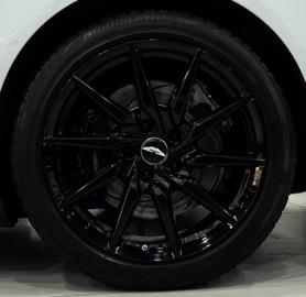 صورة 10 لـ 2017 Aston Martin DB11