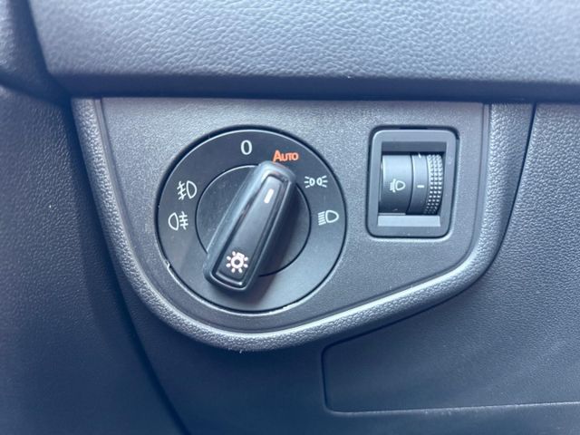 Polo VI Basis 1.0 DAB PDCv+h Bluetooth