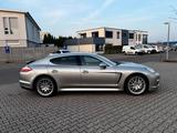 Porsche Panamera S V8 / 400 ps / - Porsche Panamera aus 2010: 4s