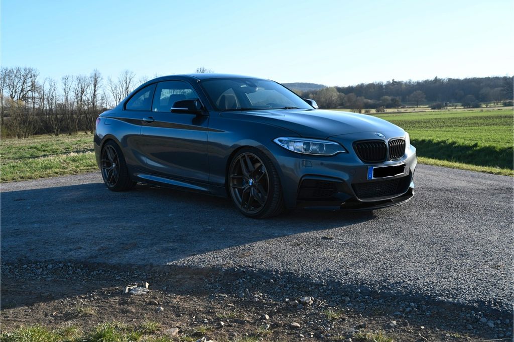 BMW M235