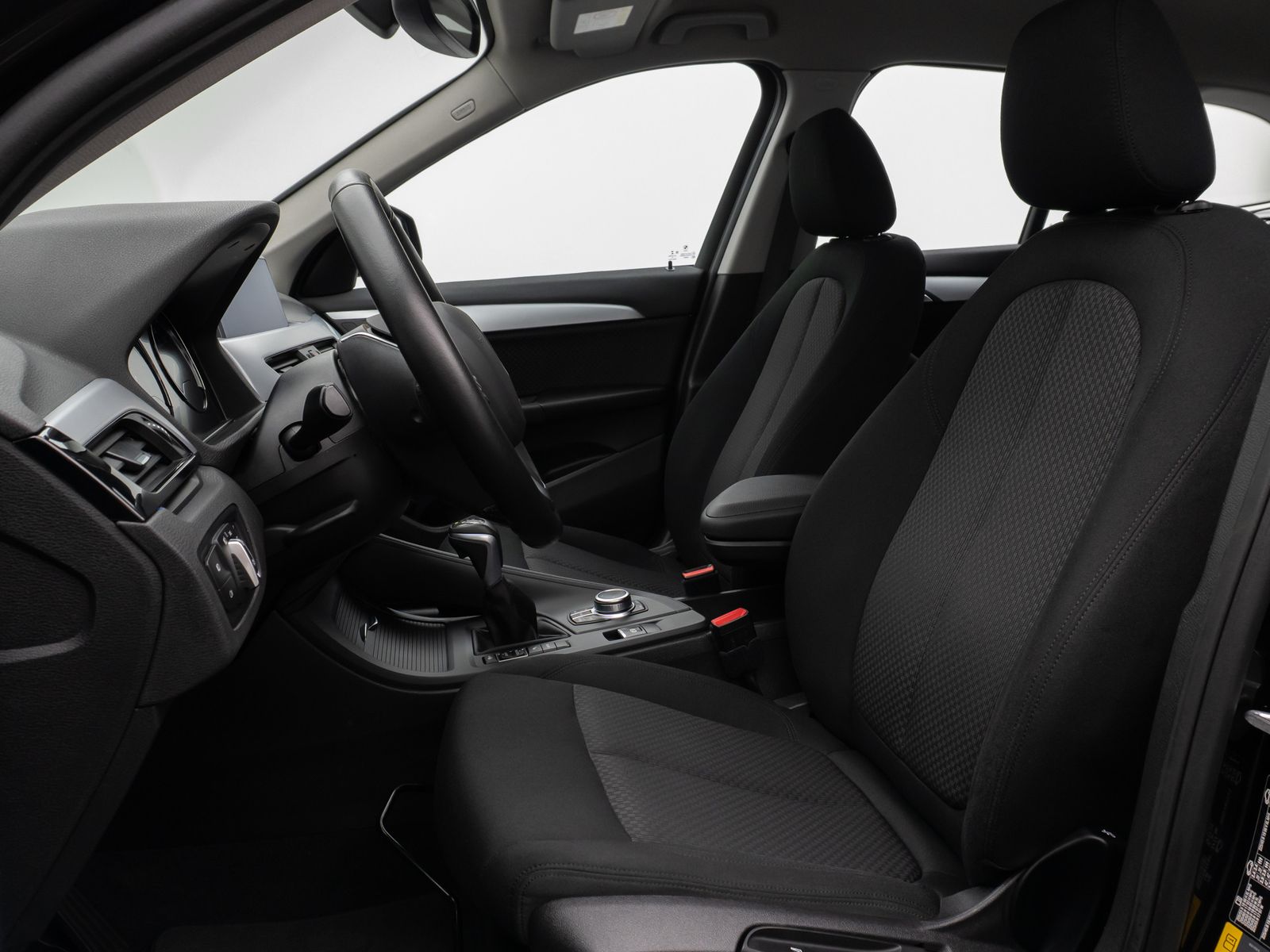 Fahrzeugabbildung BMW X1 xD25e Parkassist DAB Lordos Geschwindigkeitsr