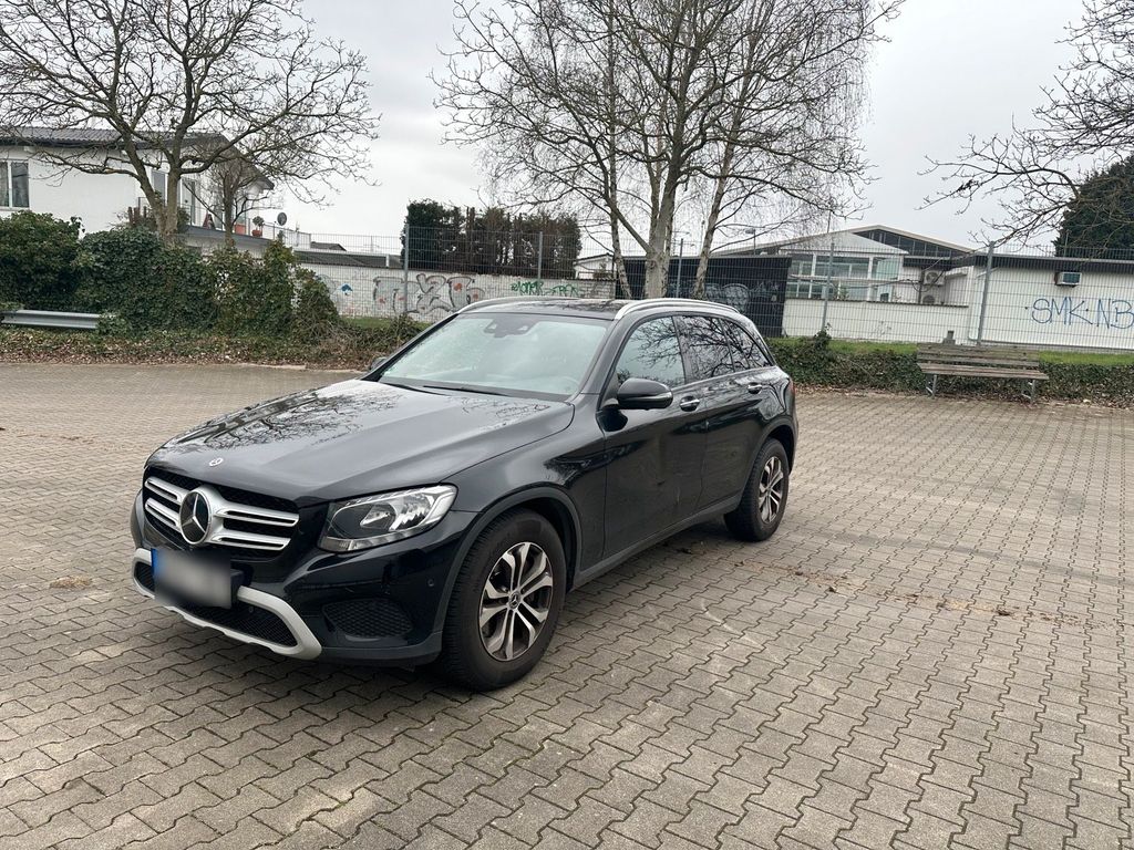 Image of Mercedes-Benz GLC 250