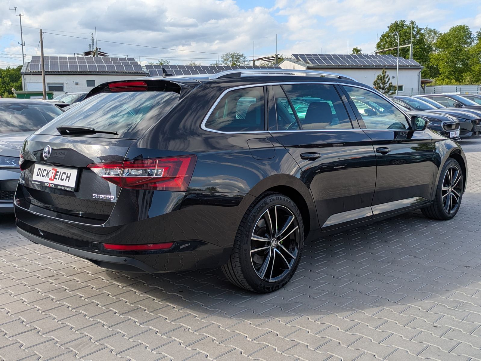 Fahrzeugabbildung SKODA Superb 2.0 TDI Style PANO*AHK*ACC*MEMORY*BIXENON
