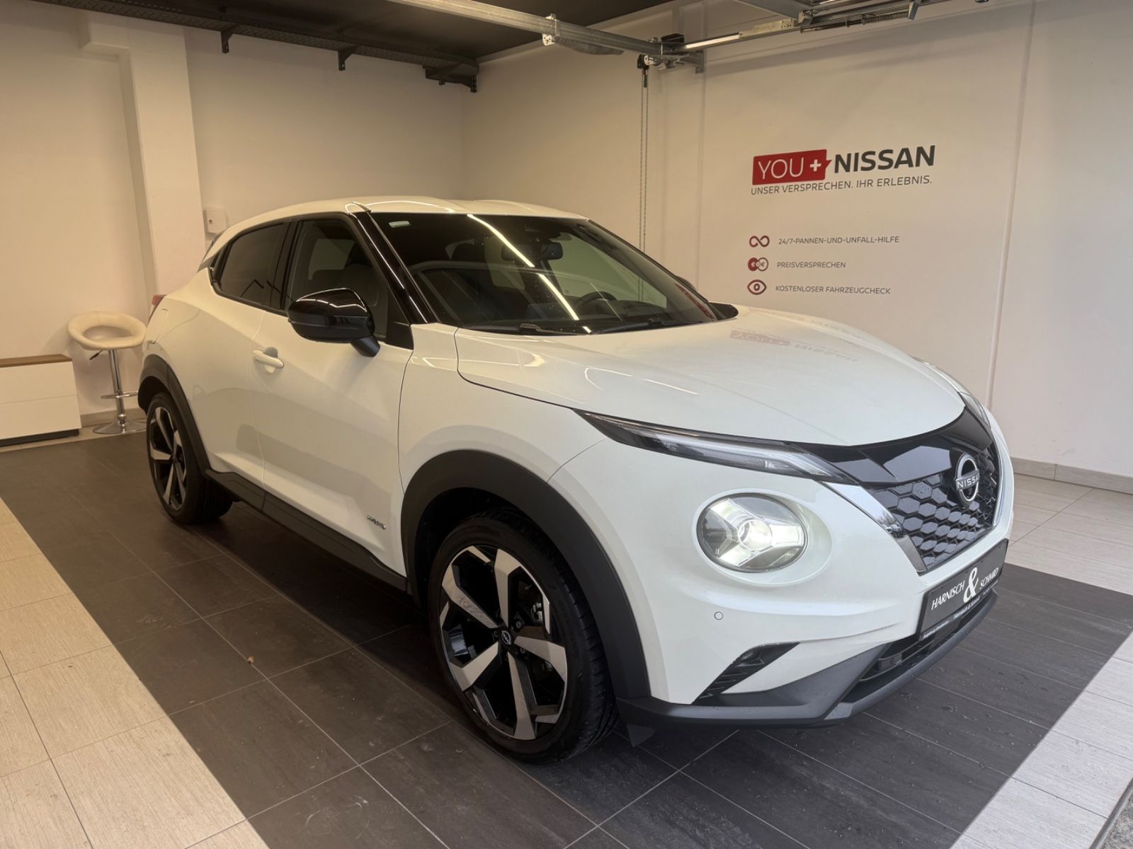 Fahrzeugabbildung Nissan Juke Hybrid Tekna; Leder, 19Zoll, 360°