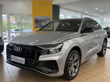 Audi Q8 - 1