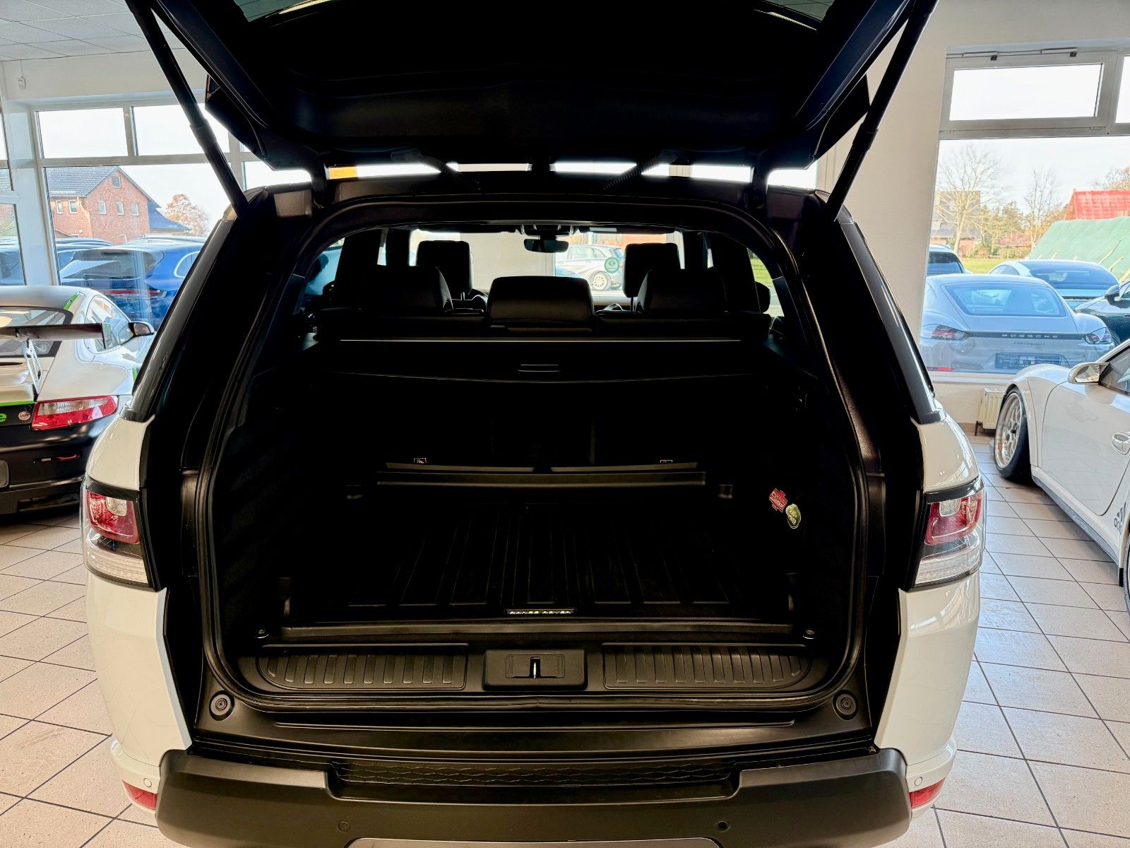 Fahrzeugabbildung Land Rover Range Rover Sport 3.0 SDV6 Autobiography Dynamic