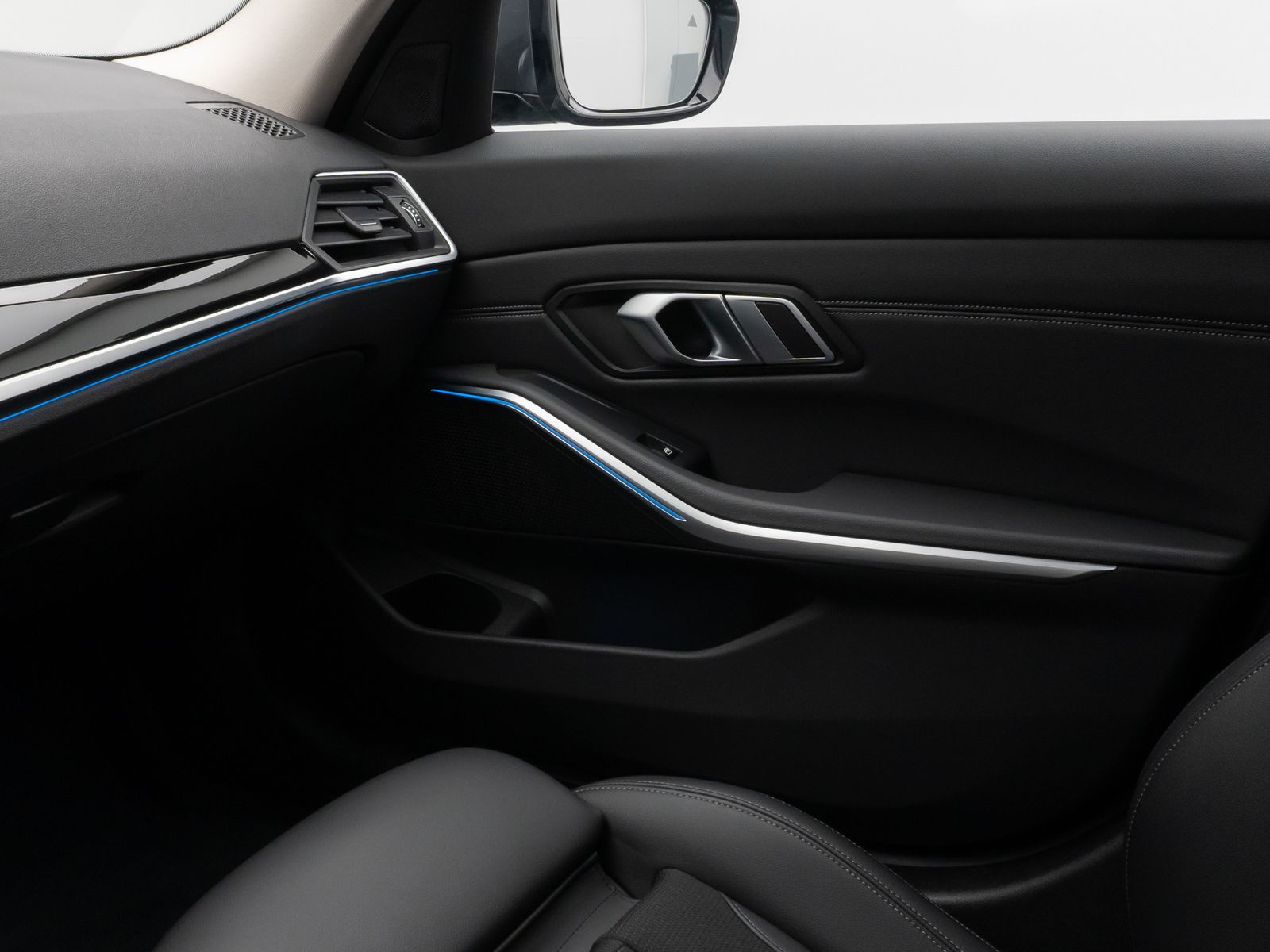 Fahrzeugabbildung BMW 330e SportLine Laser Kamera HUD DAB HiFi Komfort