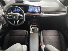 Fahrzeugabbildung BMW 218i Active Tourer M Sport -- Pano/ACC/HeadUp