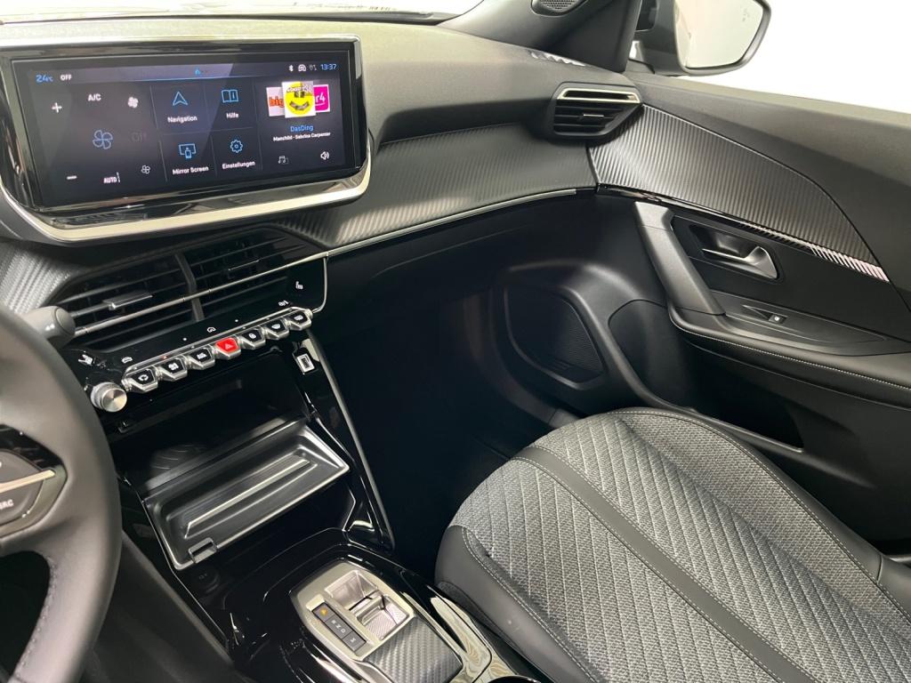 Peugeot 2008 Allure 1.2 PureTech Fahrassist+AHK+Cam+LED