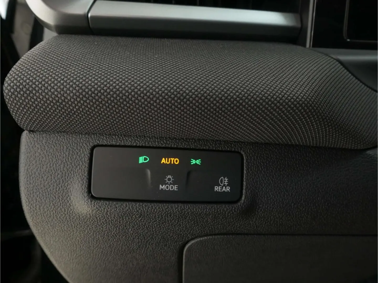 Volkswagen T-Roc 1.5 eTSI Life DSG NAV/LED/ACC/RFK/17'', миниатюра 21
