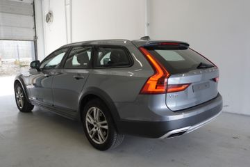 Volvo V90 Cross Country - 3