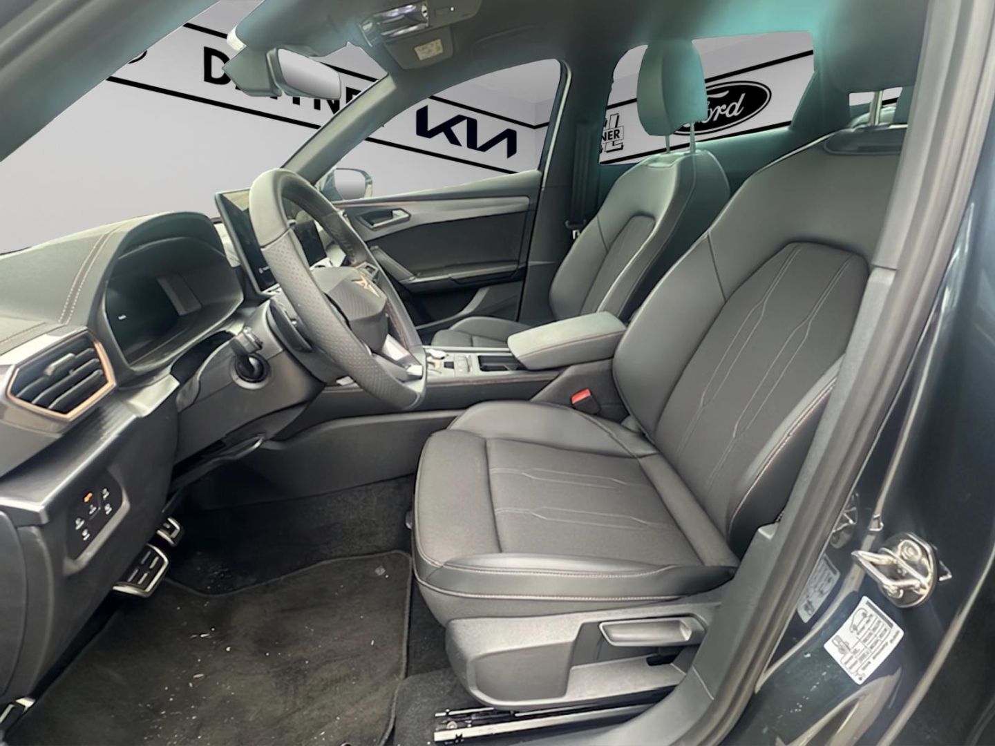 Fahrzeugabbildung CUPRA Leon Sportstourer 2.0 TDI 110 kW Navi LED ACC