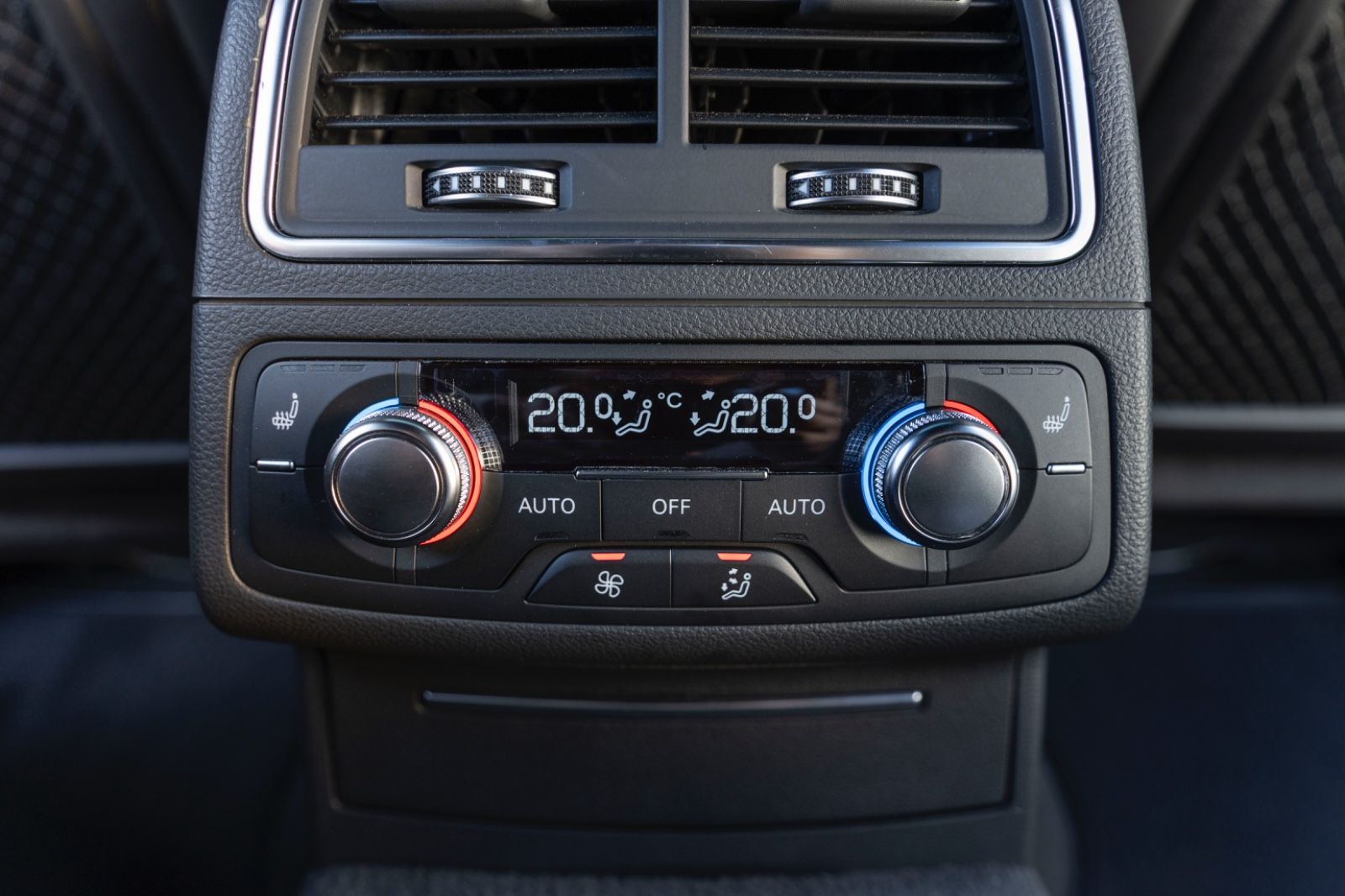 Fahrzeugabbildung Audi RS7 4.0 TFSI quattro PERFORMANCE BOSE HUD KAM