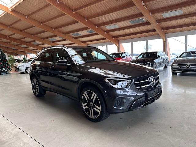 Mercedes-Benz GLC 300de 4M Night Distronic+HUD+LM20+Multibeam