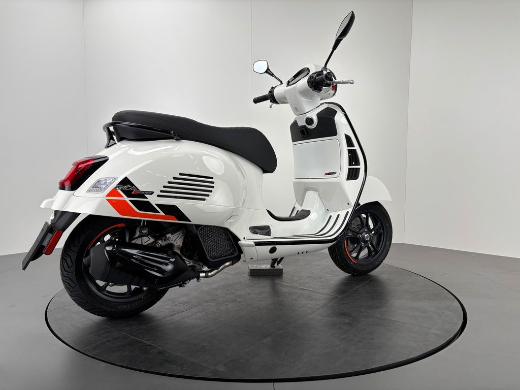 Fahrzeugabbildung Vespa GTS 125 SuperSport E5+ *NEUFAHRZEUG*