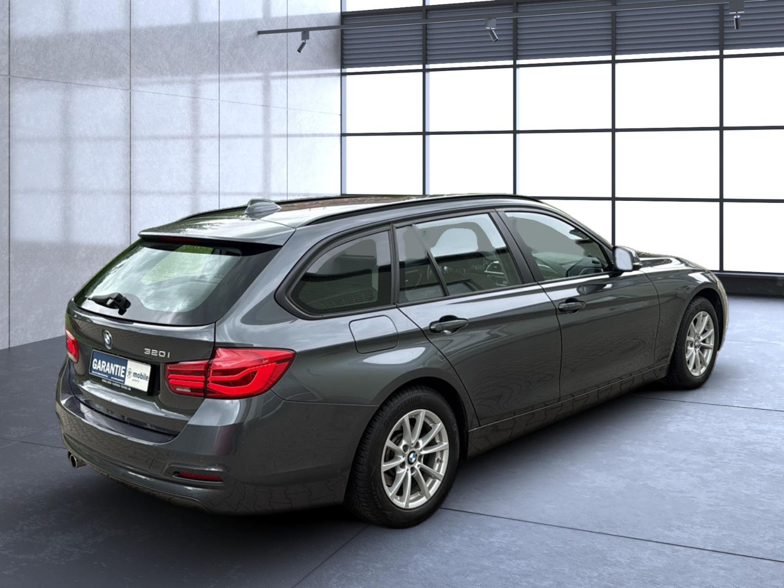 Fahrzeugabbildung BMW 320 i Touring/ unfallfrei