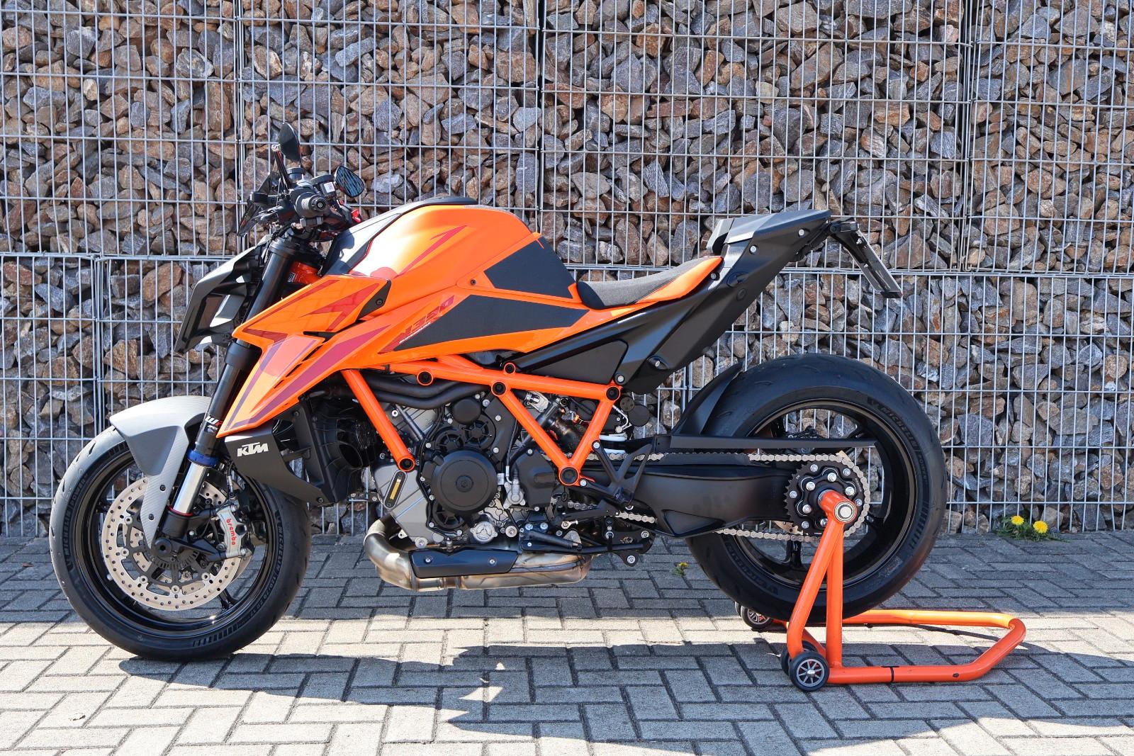 KTM 1390 Super Duke R EVO / mit Zubehör