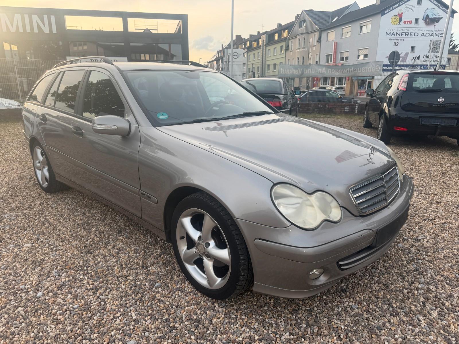 Mercedes-Benz C180 2005 — rear view