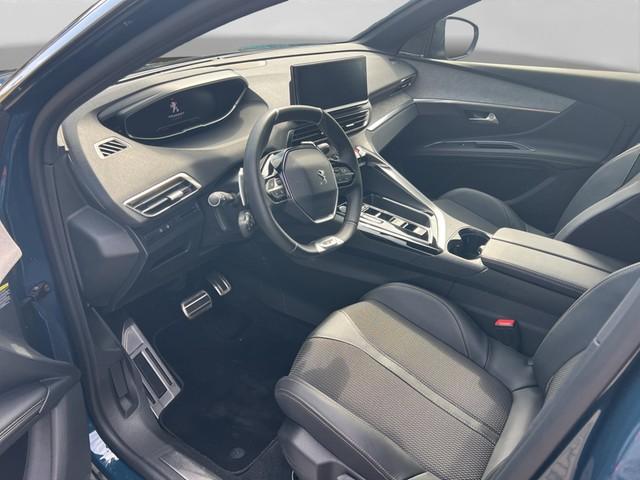 Peugeot 3008 GT 1.2 NAVI+LED+CAM+PDC+SITZHZG+ACC+CARPLAY