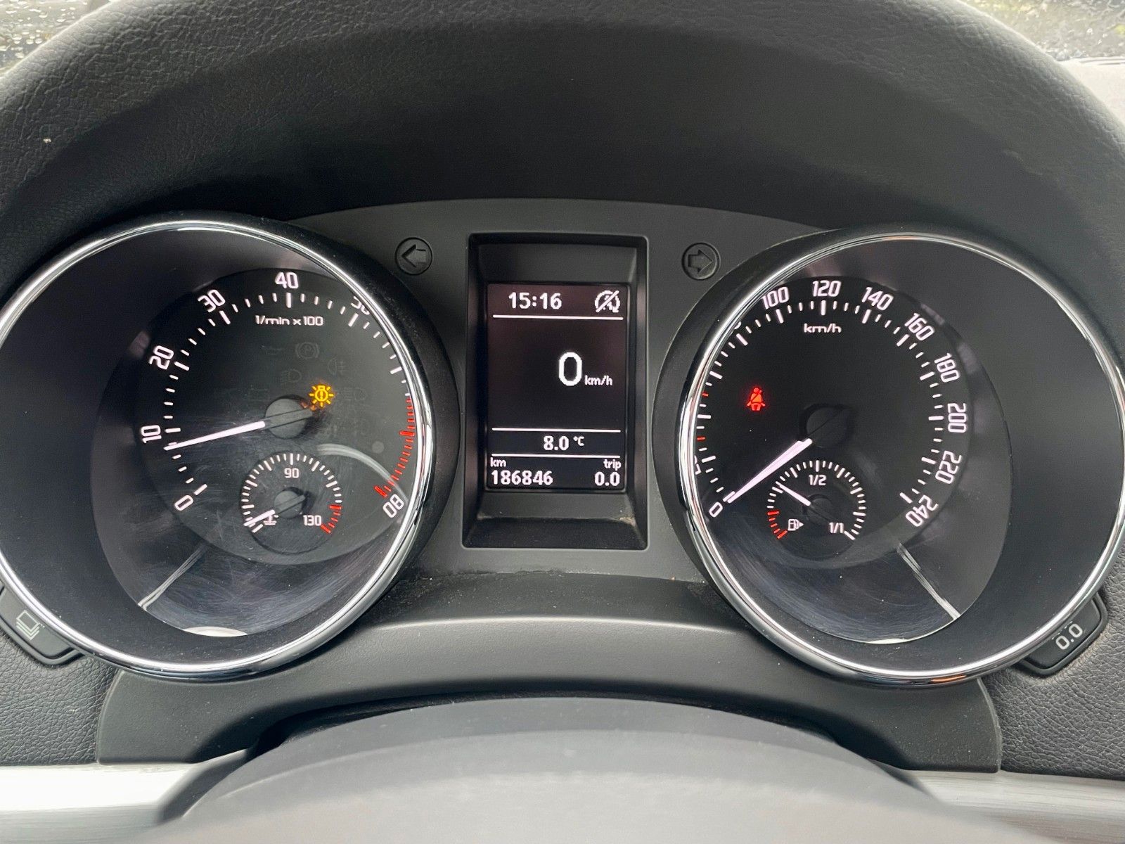 Fahrzeugabbildung SKODA Yeti 1.4 TSI Ambition Outdoor 17"LMR Klima SHZ